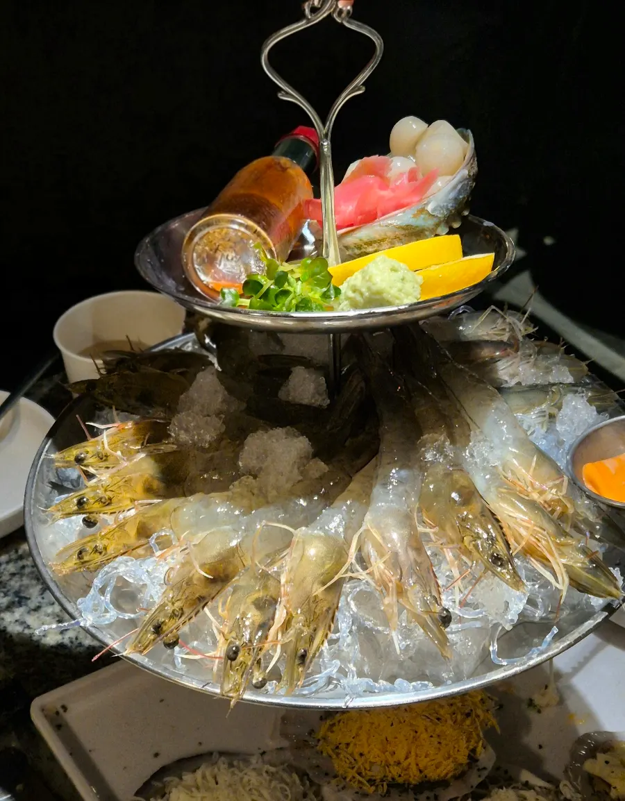 Raw shrimp sashimi served alive
