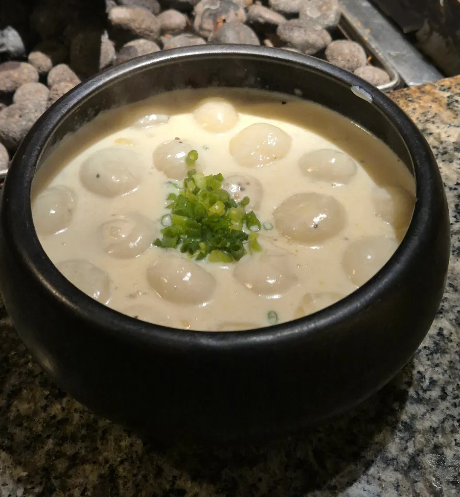 Chewy potato dumplings paired with cream sauce