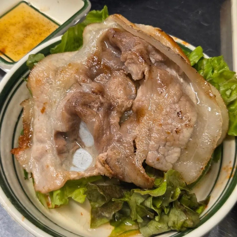 도톰한 급랭 삼겹 구이