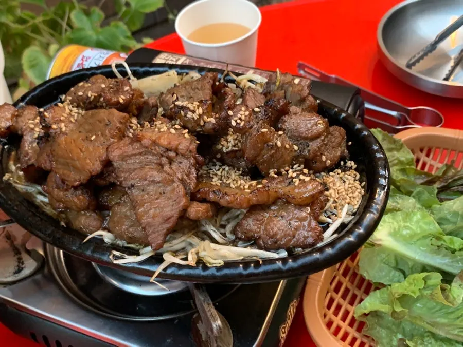 Joseon highball and black pork lettuce wraps at Juyukjeom Gyodong Main Branch, a Daegu Jungang-ro pub