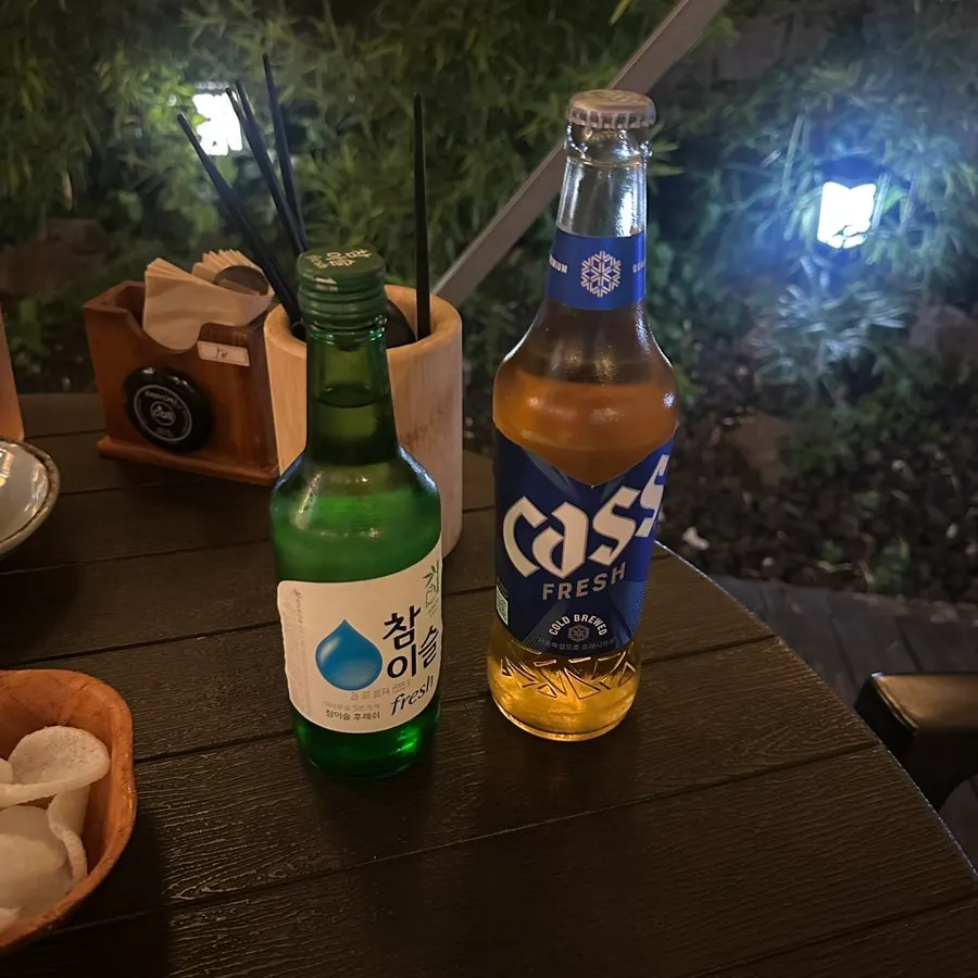 소스에 찍은 치즈&햄카츠