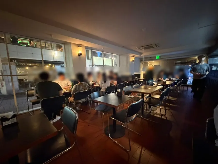 어두운 조명의 미림양장 내부