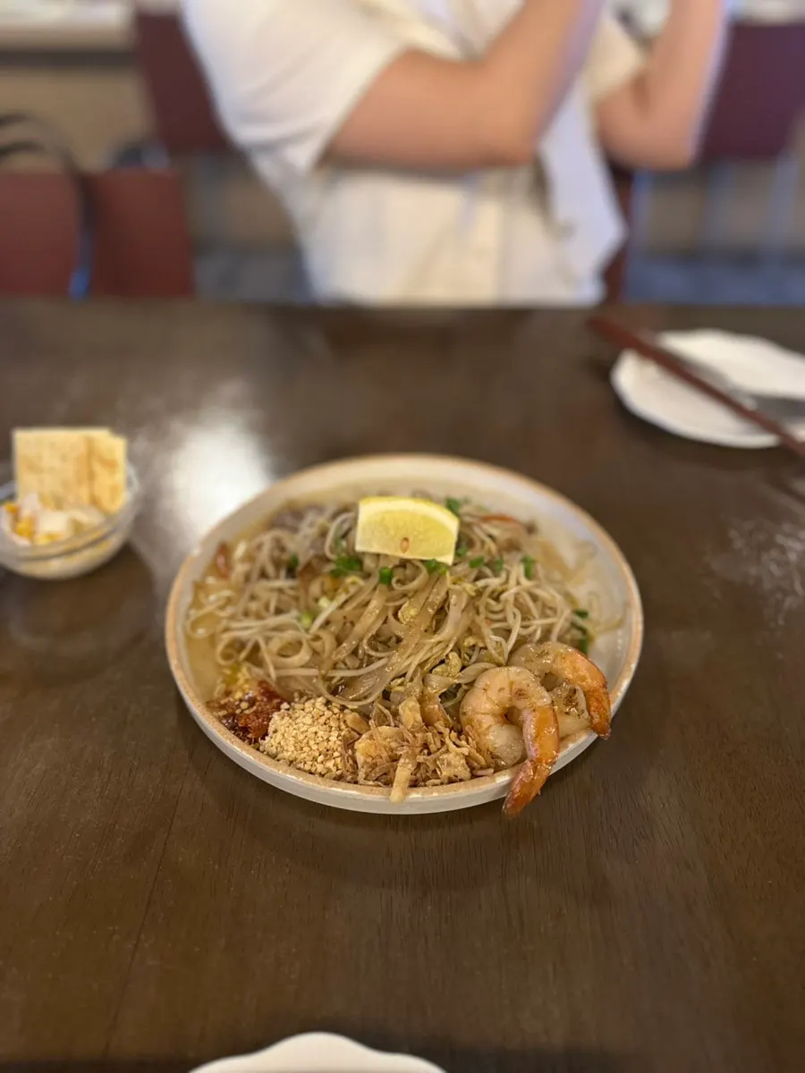 Thai Yami's pad thai with bean sprouts and beef brisket
