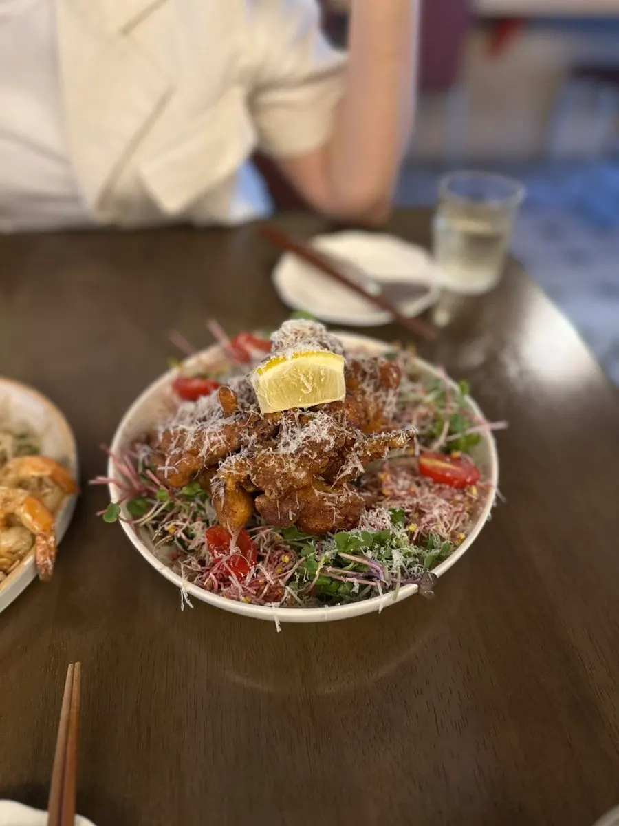 Kai phrai handmade fried chicken topped with snow cheese