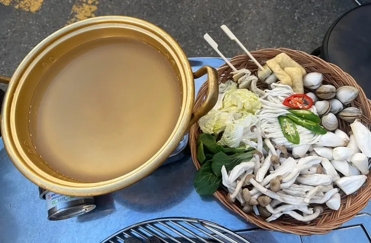 Kalguksu served as a basic side dish