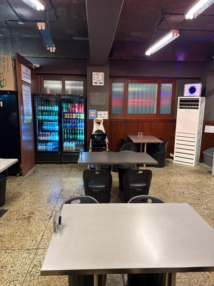 주육점 야장 좌석 전경