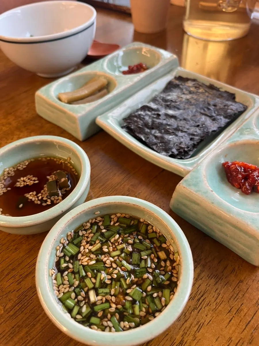 Doenjang soup, roasted seaweed, and side dishes