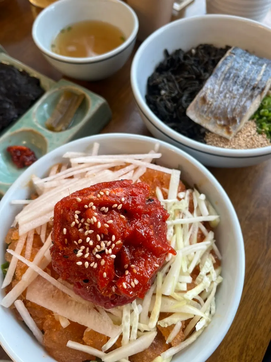 Mackerel gondre rice and pollock yukhoe mulhoe spread