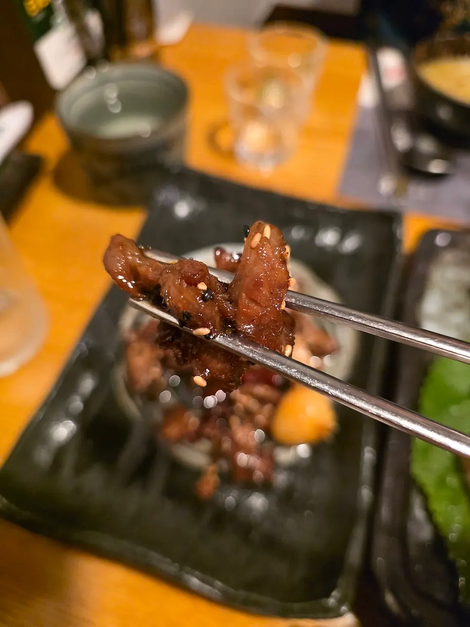 김과 백김치가 포함된 참치 밑반찬