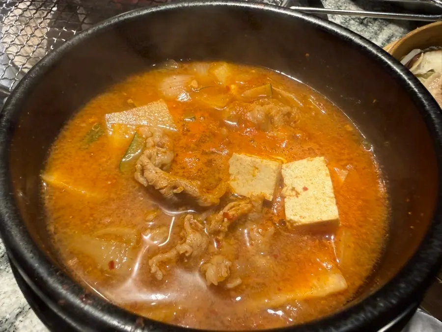 締めに注文した薪火味噌チゲ