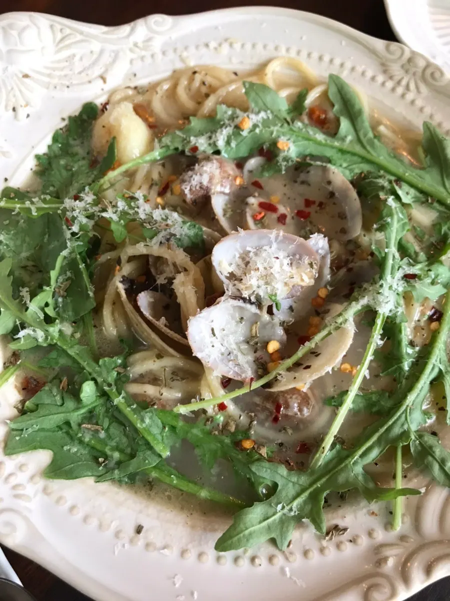 Pasta with clams and noodles
