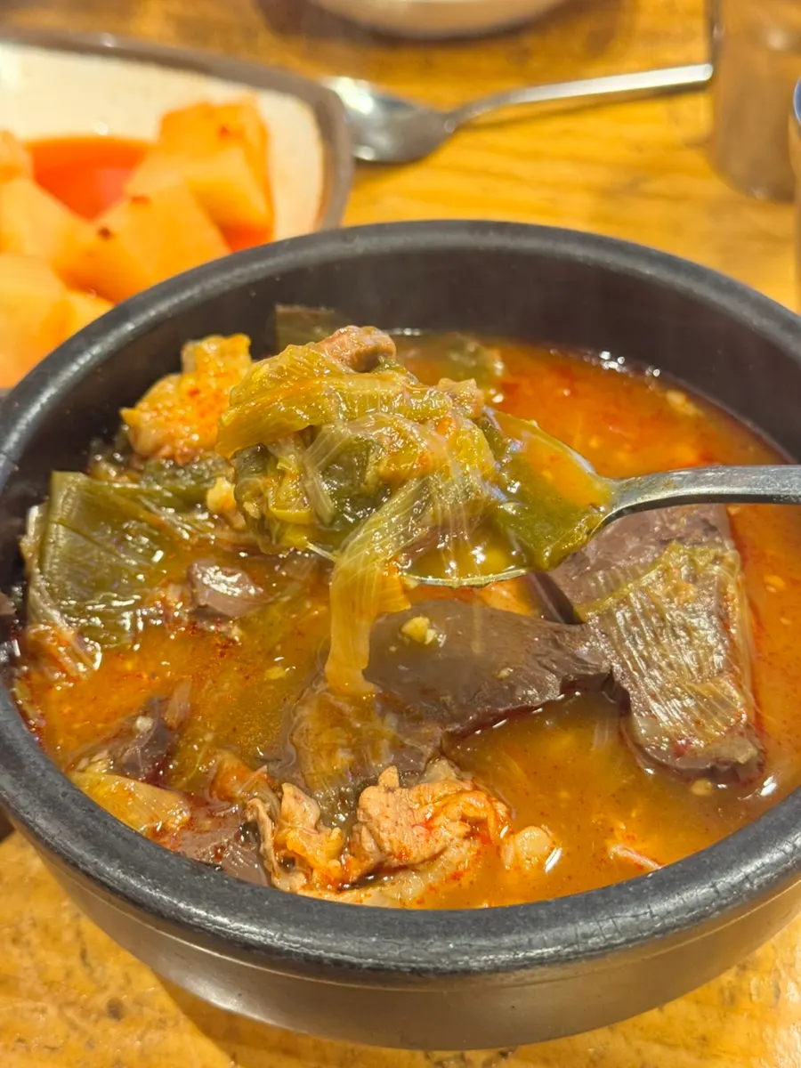 Broth and rice from Hanwoojang's ttarogukbap