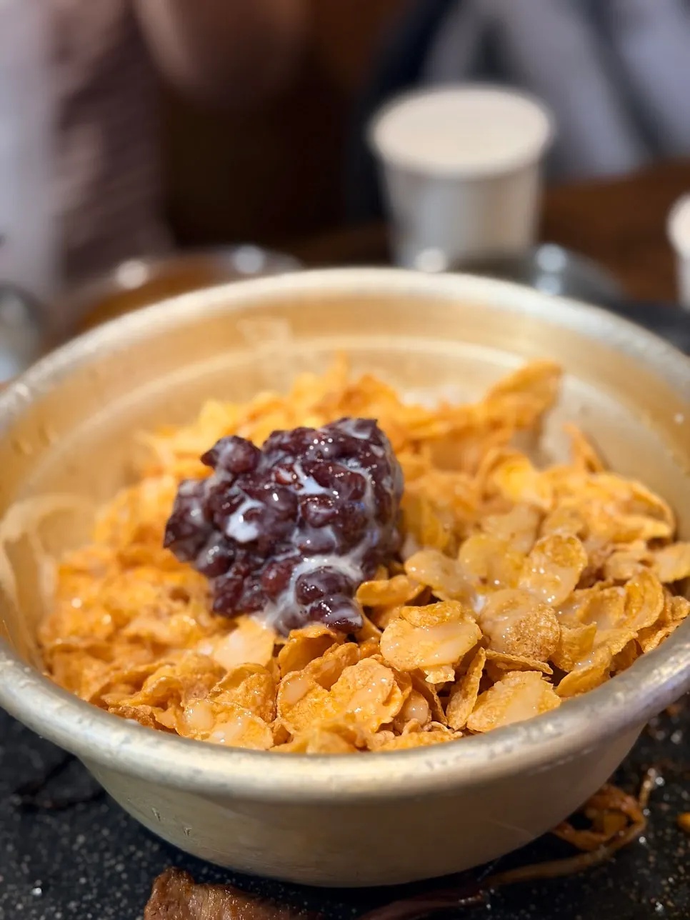 식사 마무리로 나온 무료 팥빙수