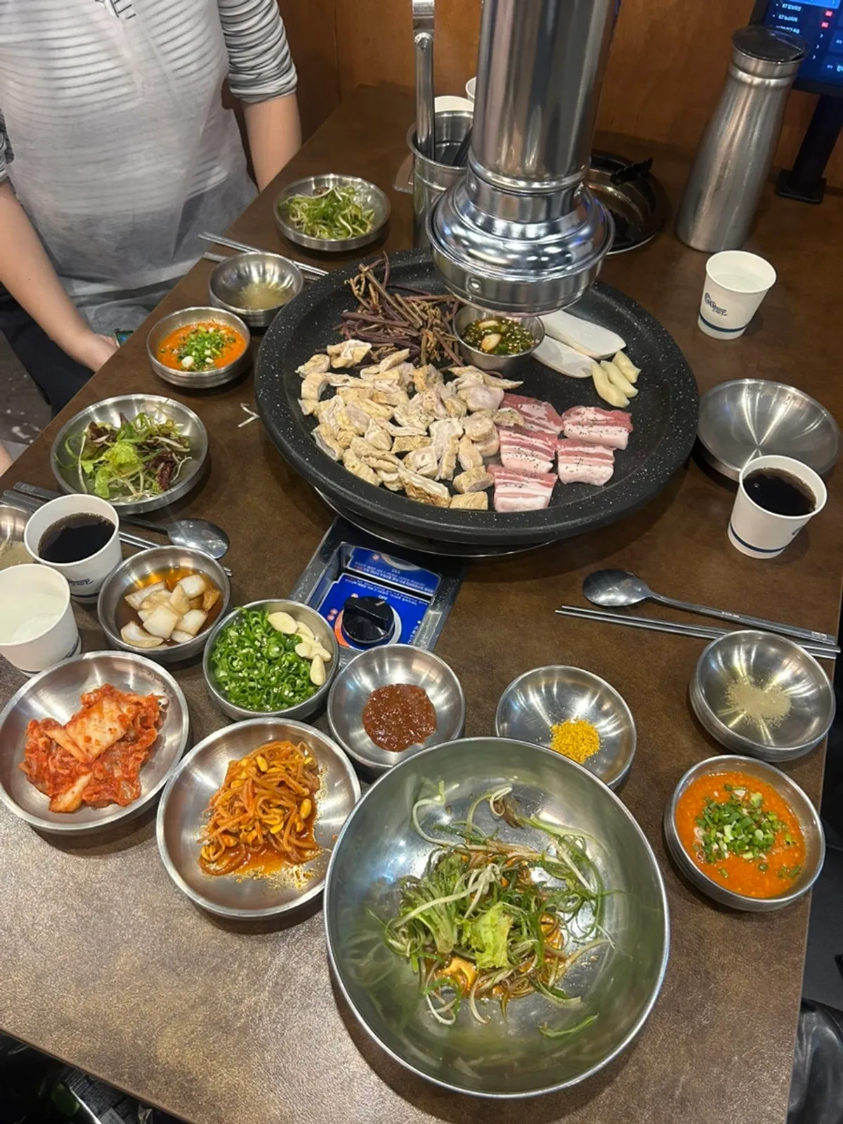 Makchang table spread at Bongja Makchang Daegu Jongno Branch