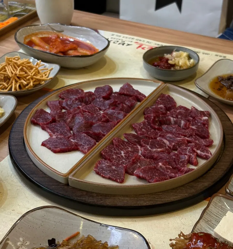 대구 종로 출근길생고기 뭉티기 상차림