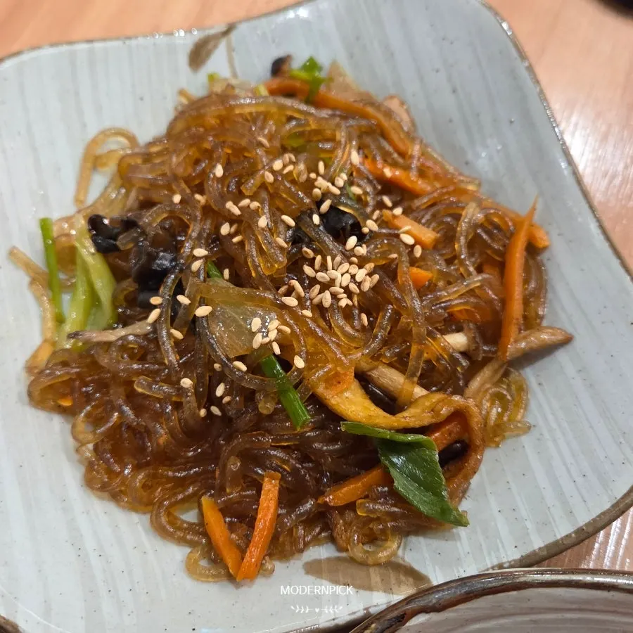 Plate of freely refillable liver