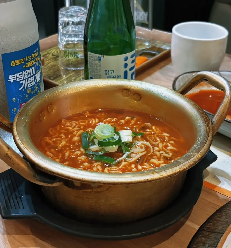 출근길생고기 종로점 매콤 라면