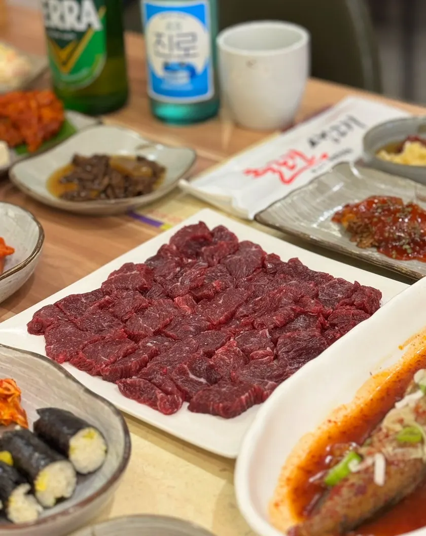 색이 선명한 경상도식 뭉티기 고기