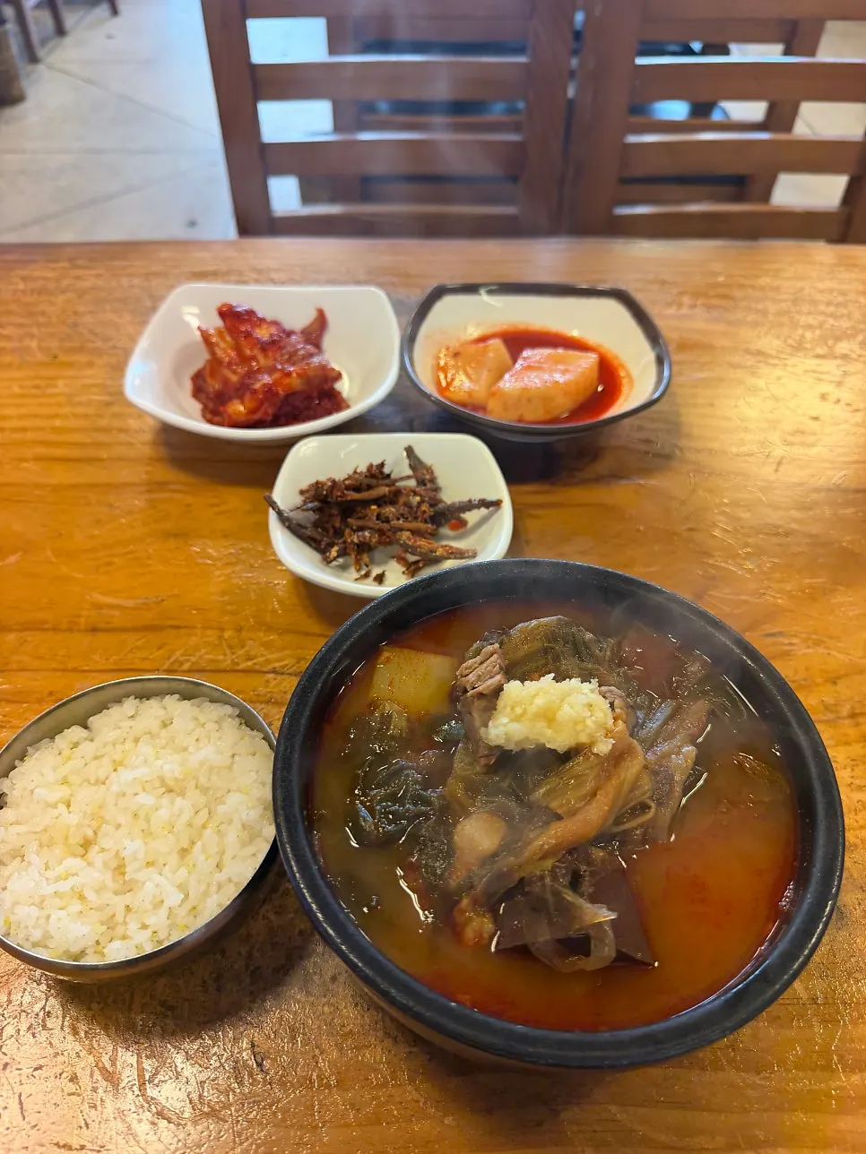 Hanwoojang's menu listing gukbap and suyuk dishes