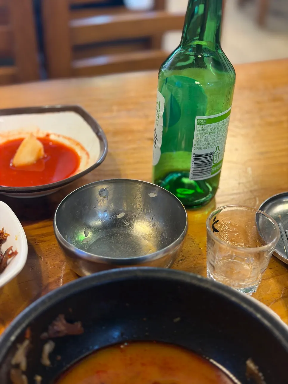 Mixing the last of the rice into the special ttaro-gukbap
