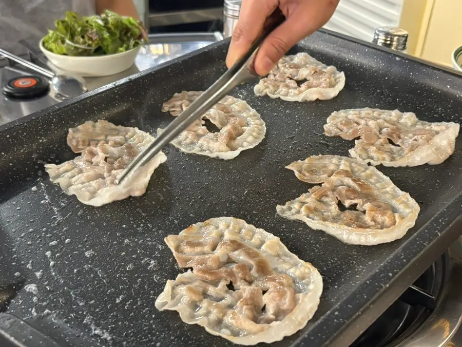 Thin quick-frozen sliced pork thickness information