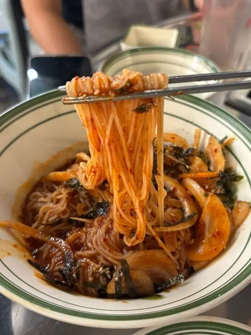 Order of Suyeong fried rice and spicy mixed noodles