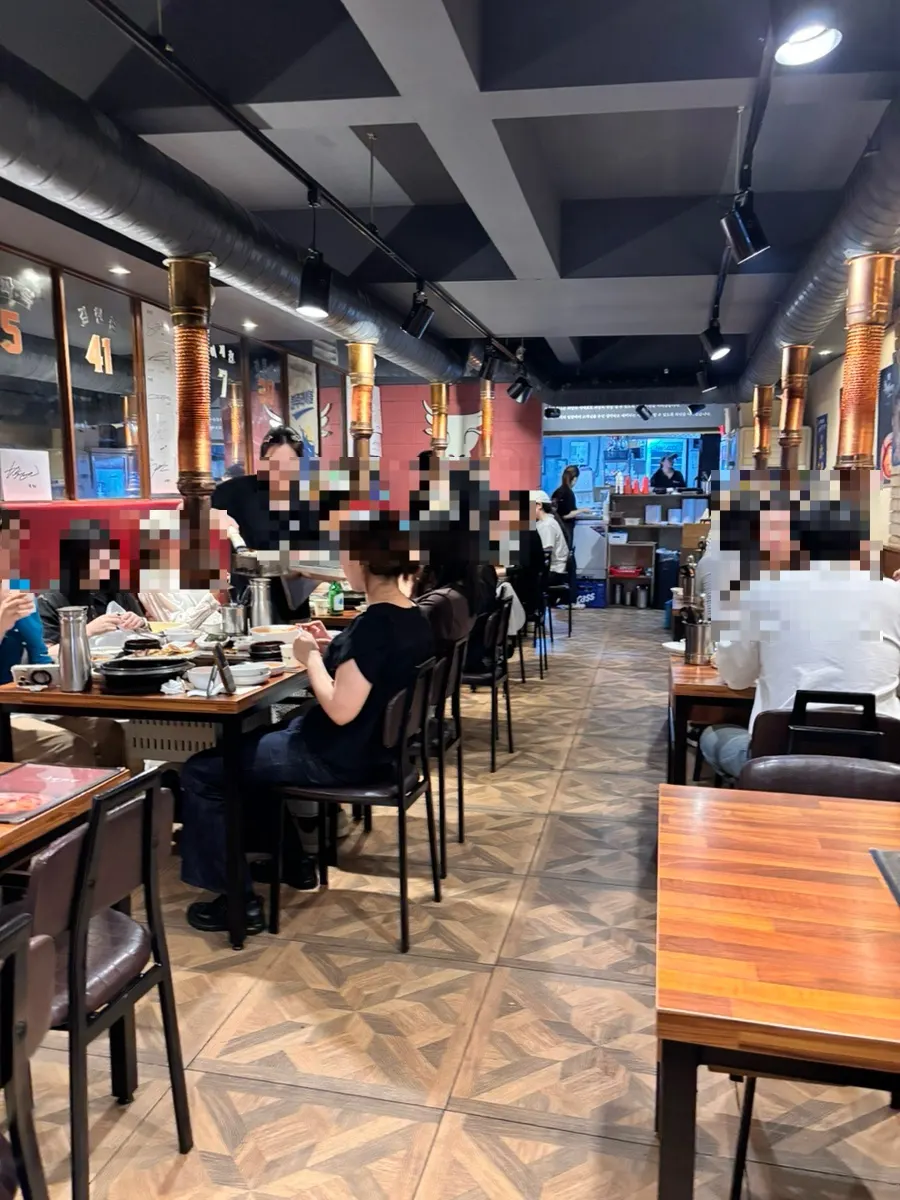 Interior atmosphere of Hubaldae Daegu Jongno Branch