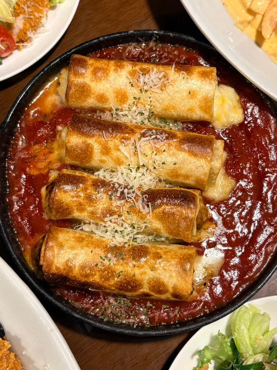 부드러운 치킨텐더 샐러드