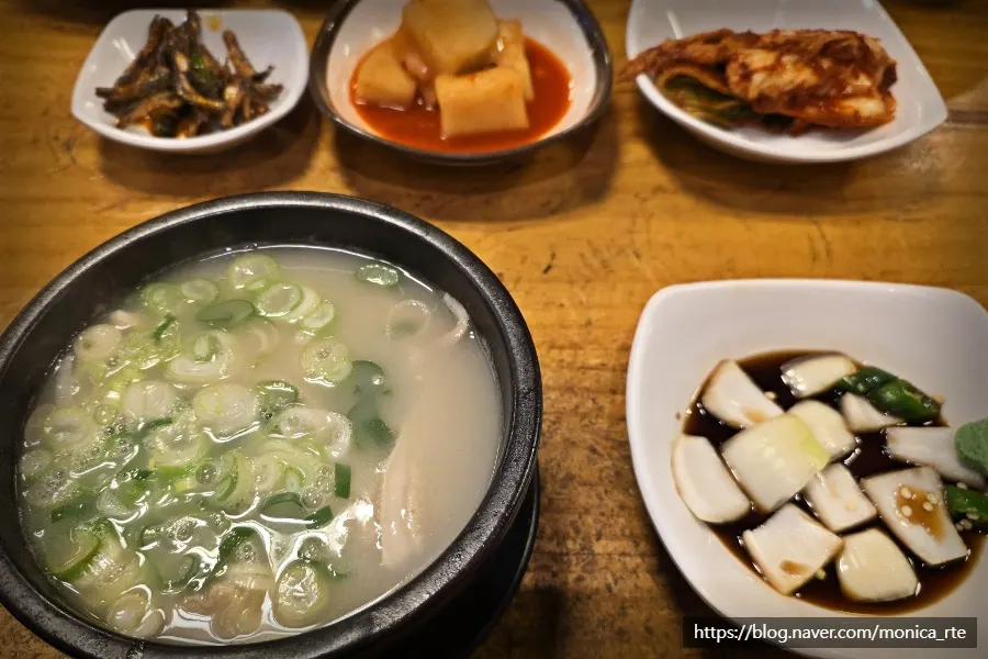 Kimchi at Hanwoojang that pairs perfectly with gukbap