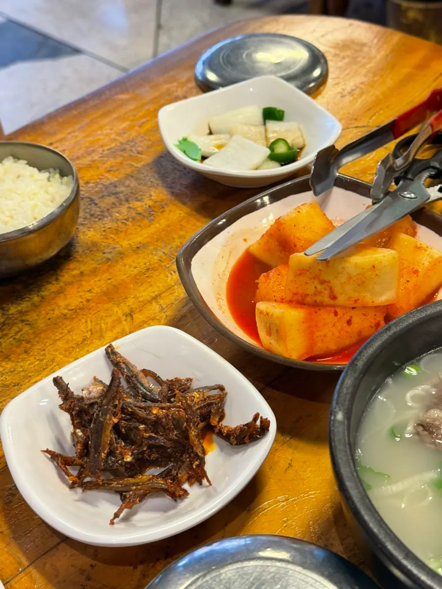 Self-serve banchan bar with kimchi and kkakdugi