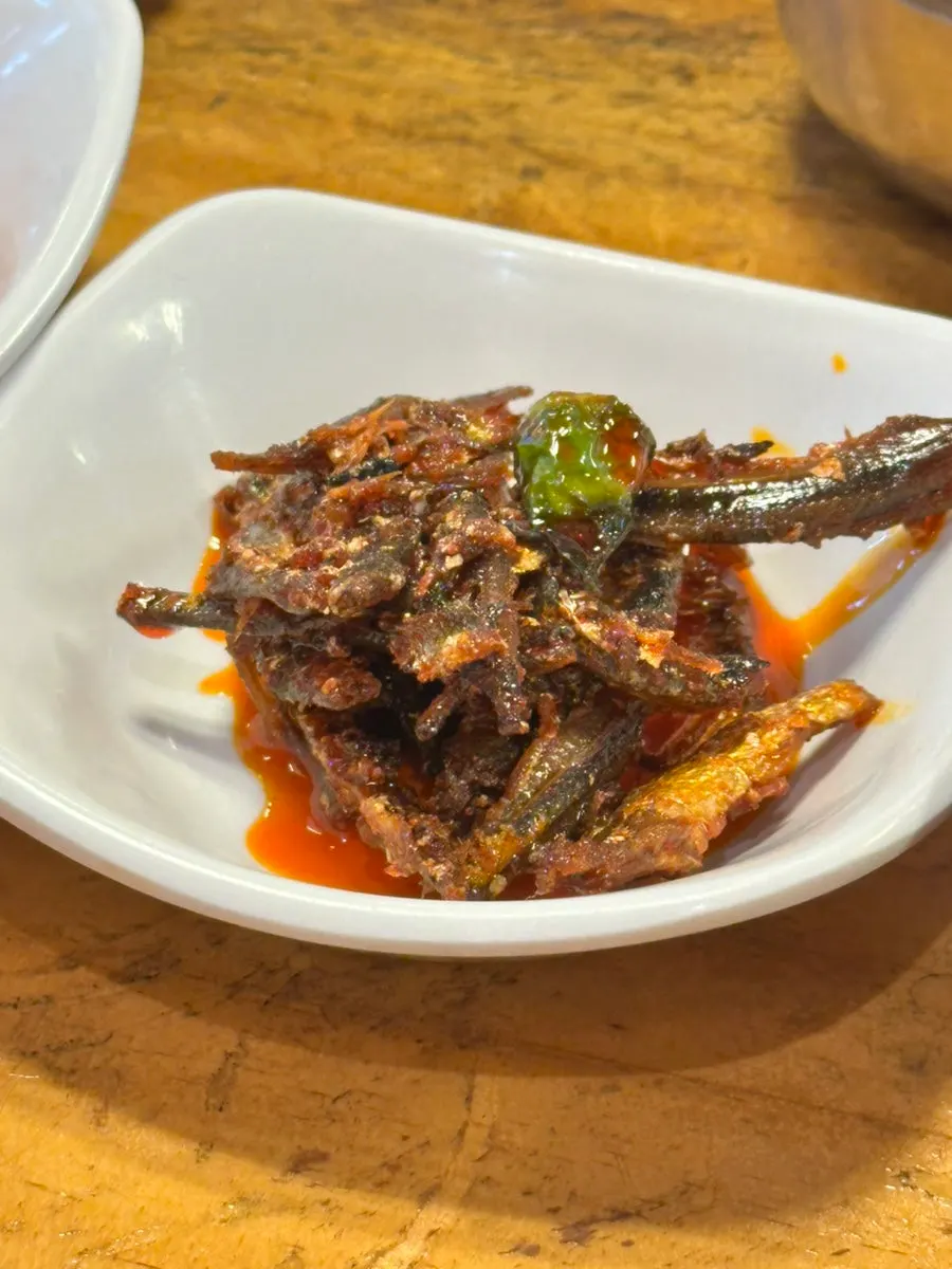 설렁탕과 곰탕이 적힌 한우장 메뉴