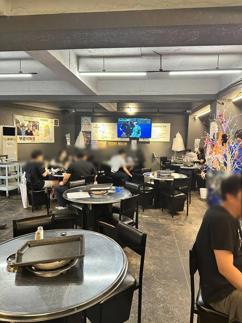 Using the Suyeong Naengsam self-service bar