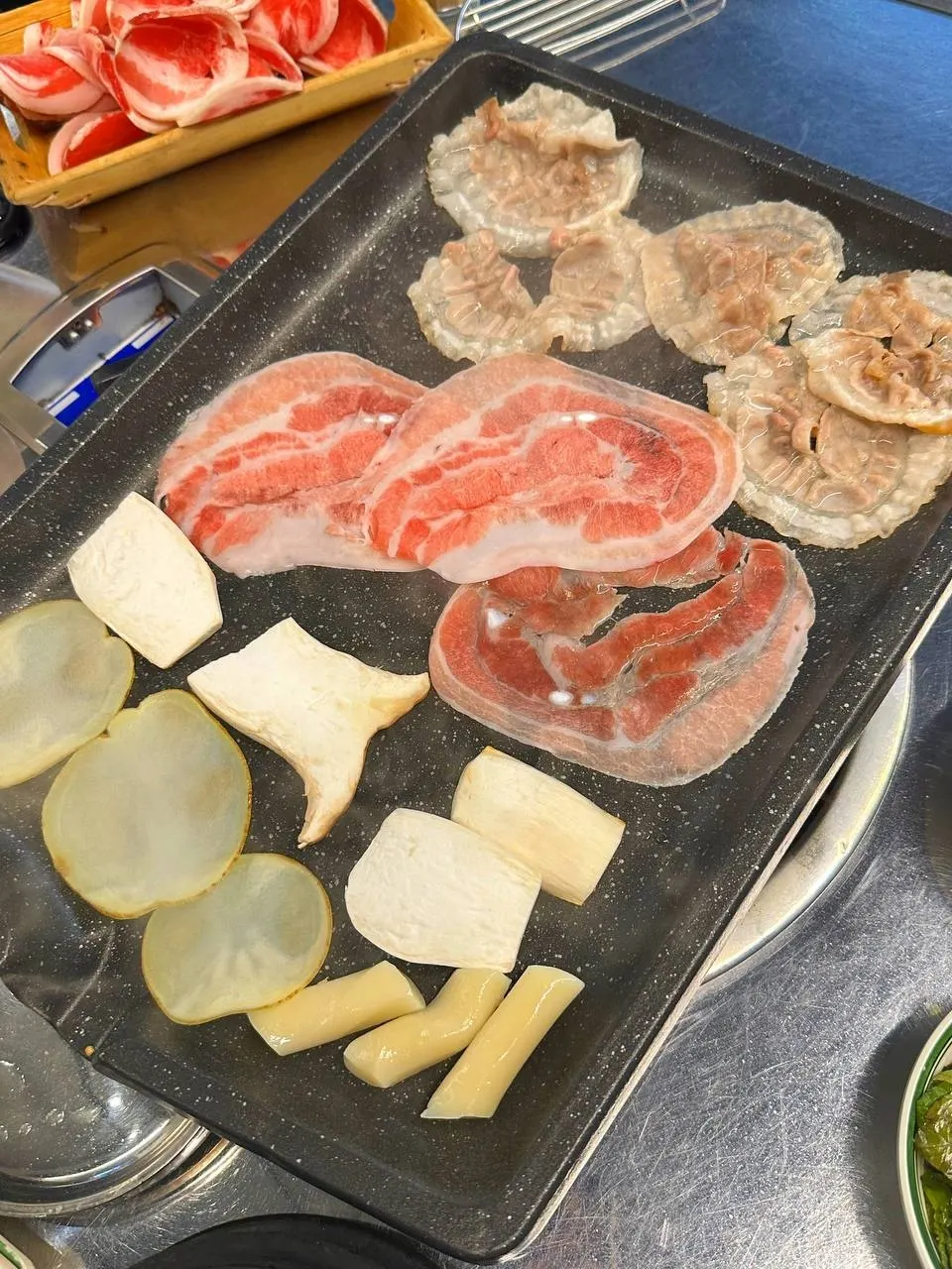 Ordered quick-frozen sliced pork
