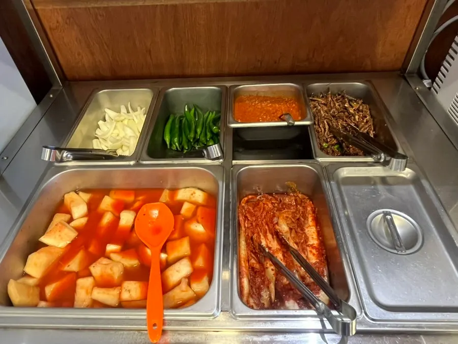 Self-serve bar with kimchi and kkakdugi