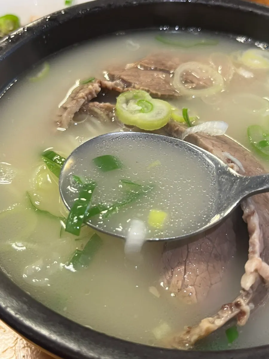 A bowl of Hanwoojang's yangtang
