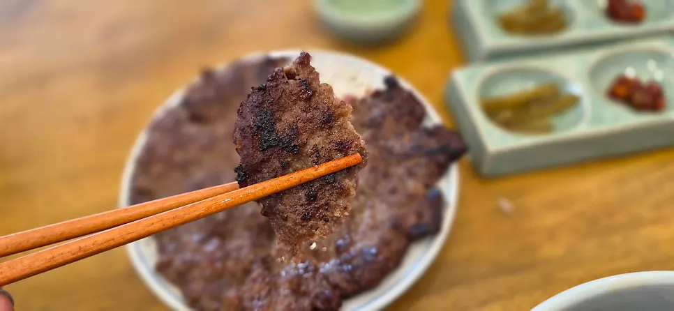 부드럽고 달큰한 떡갈비 사이드