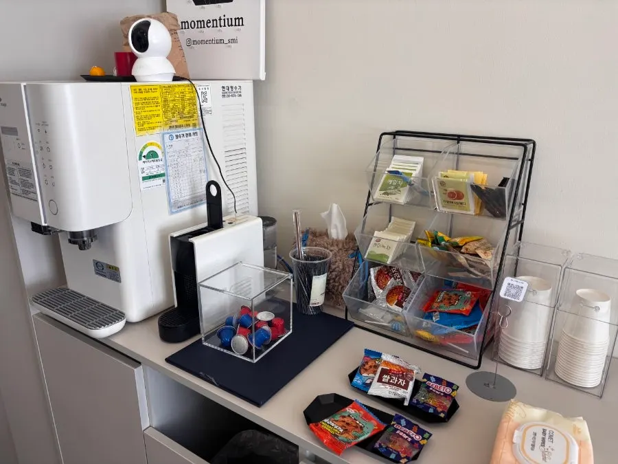 Convenience area prepared with drinks and snacks