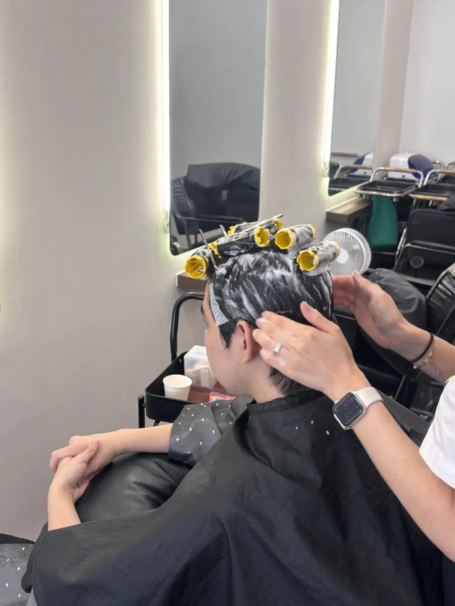 Men’s leaf perm rod-setting process