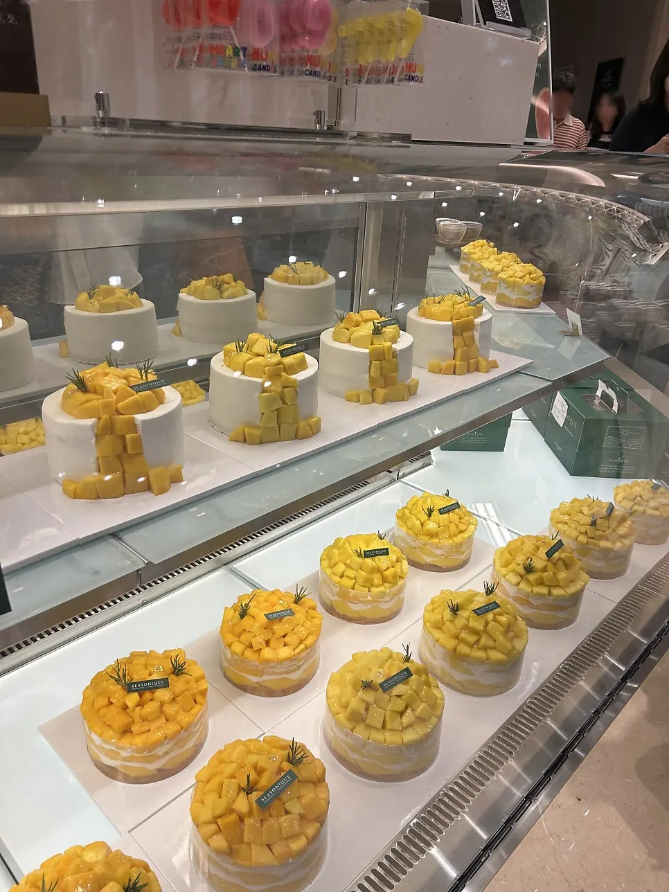 Siznique shop on the B1 level of Shinsegae Department Store