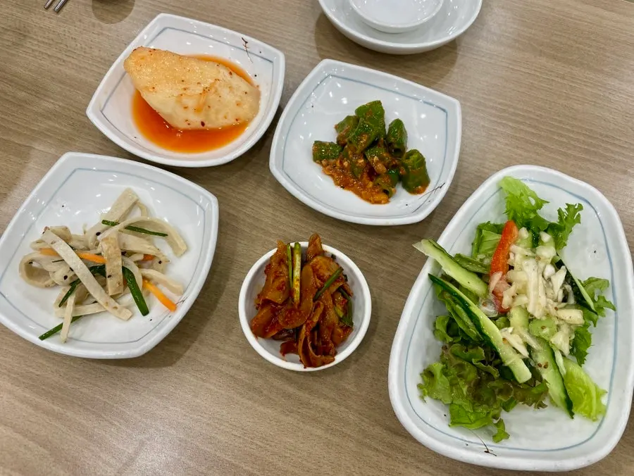 해물찜과 해물 한판 보일링 메뉴판