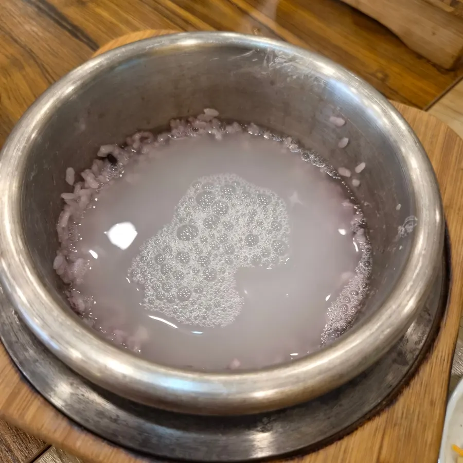 Sungnyung made with stone-pot rice nurungji