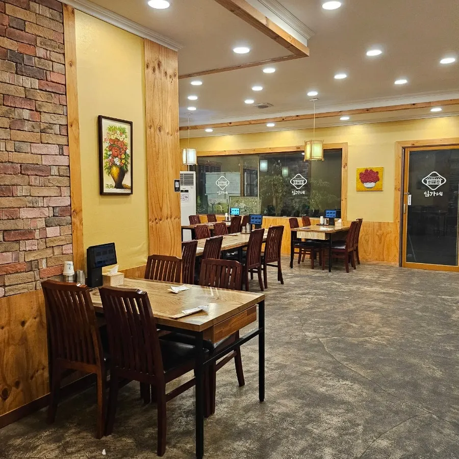 Interior atmosphere at Imga-ne Ureong Ssambap