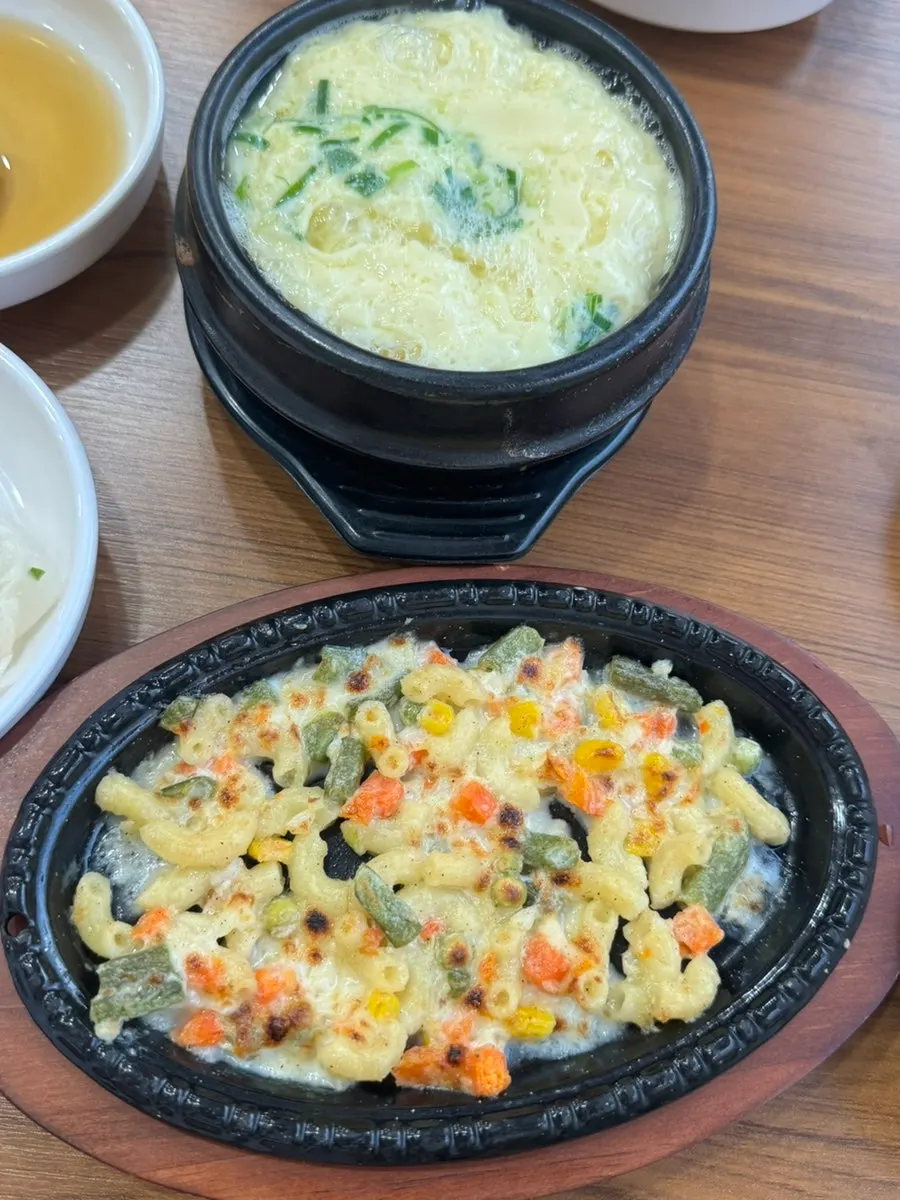 직접 담근 간장게장과 계란샐러드