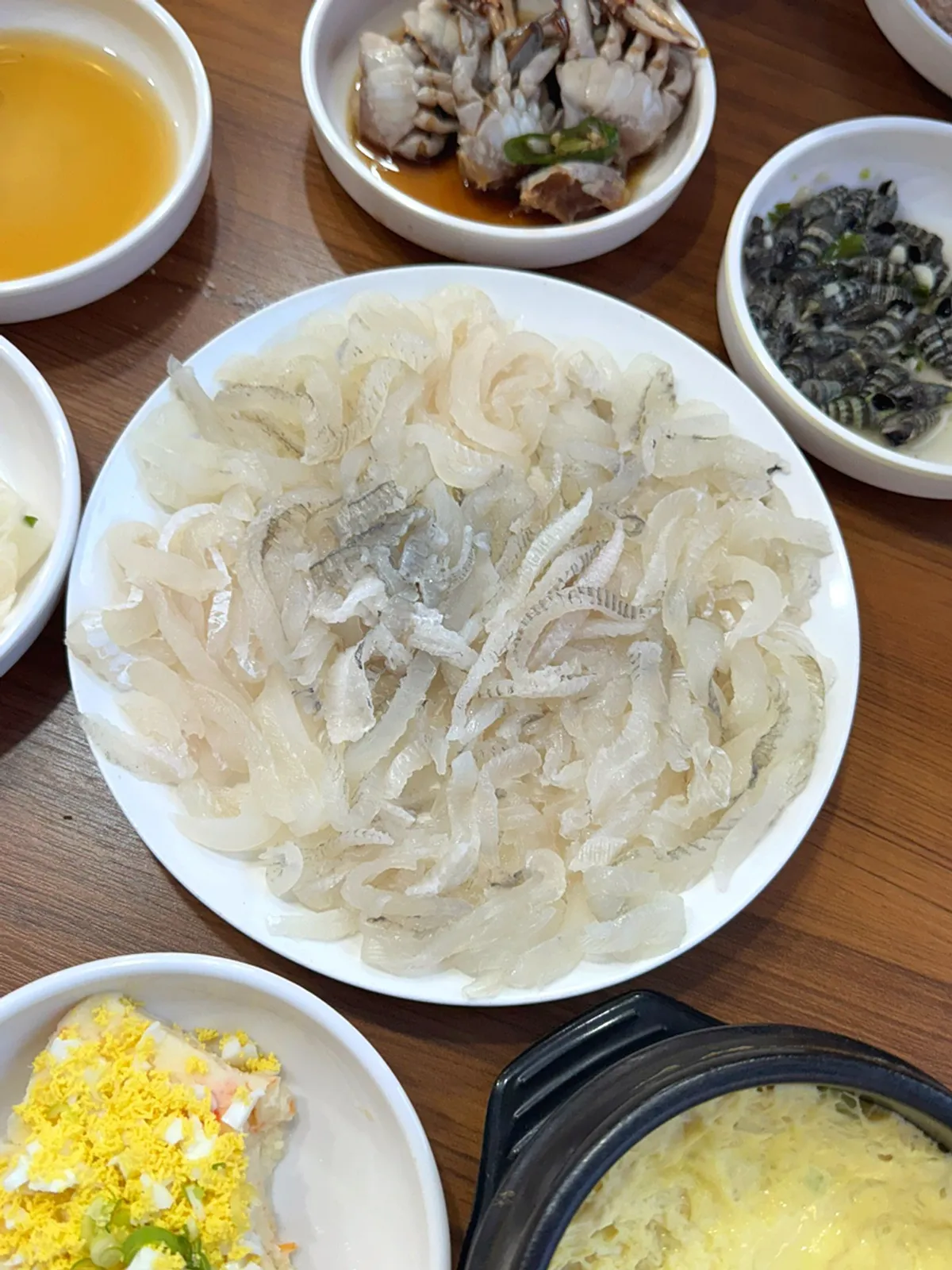 자연산 노랑가자미회 소자 한 접시