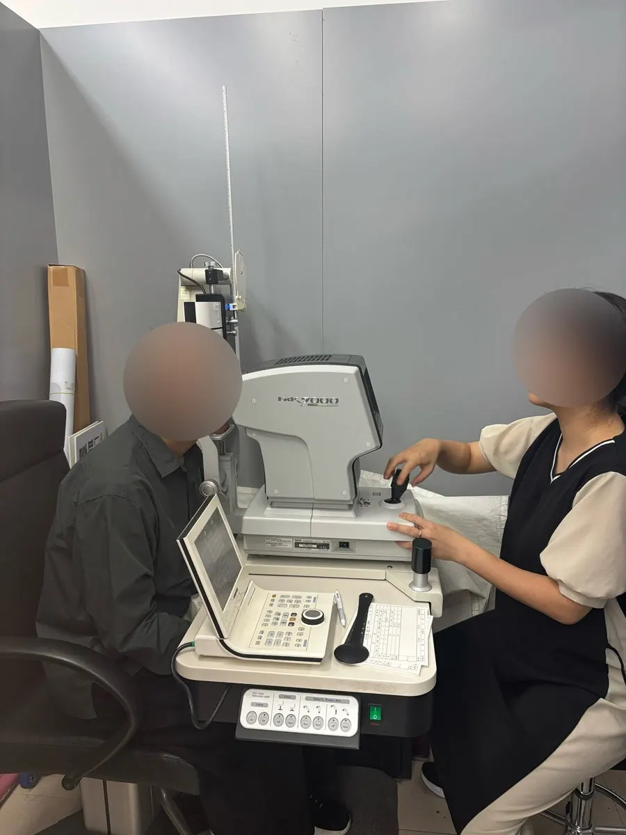 안경테 선택 후 진행한 시력 검사