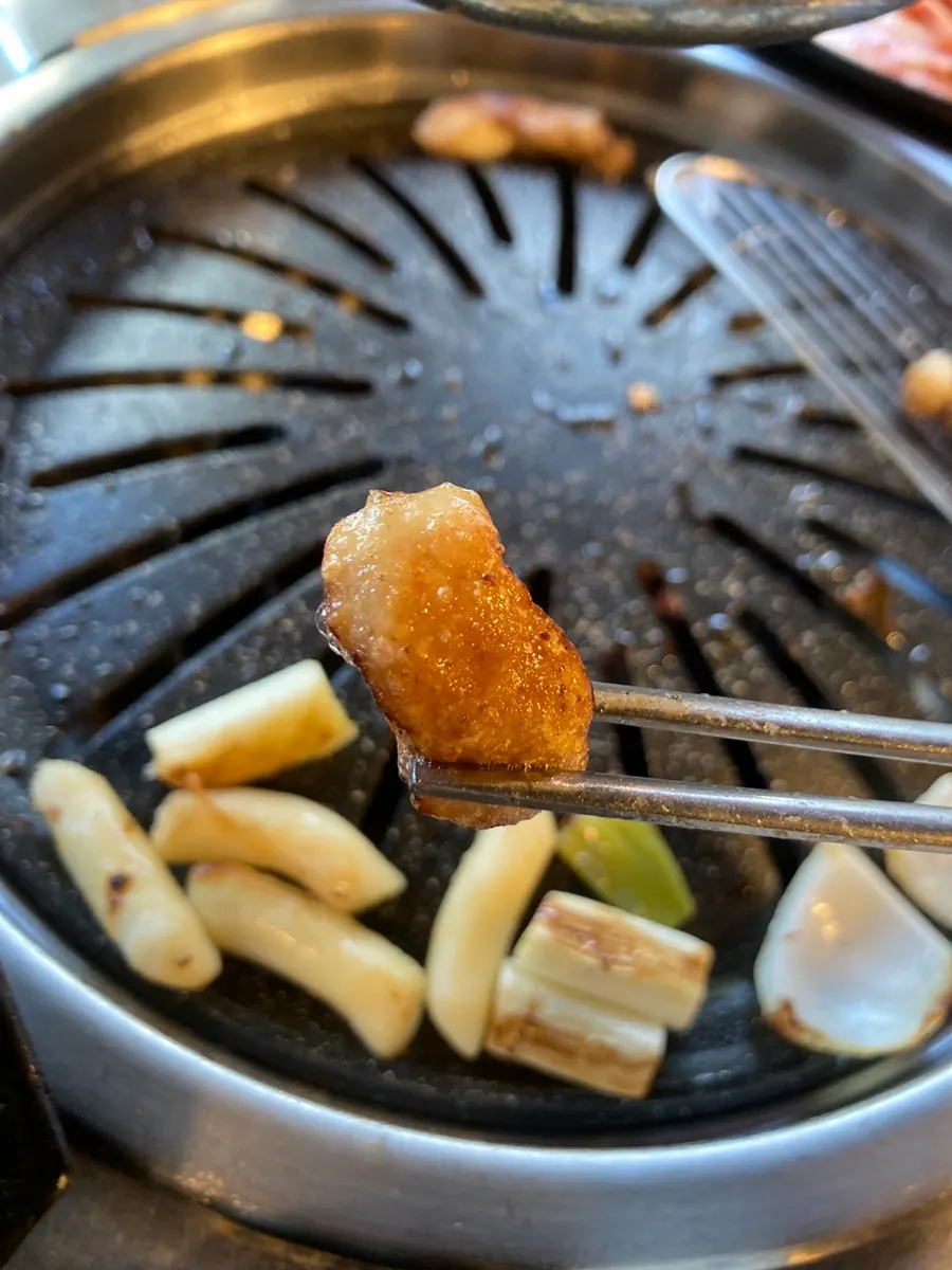 Fully cooked makchang cut into pieces