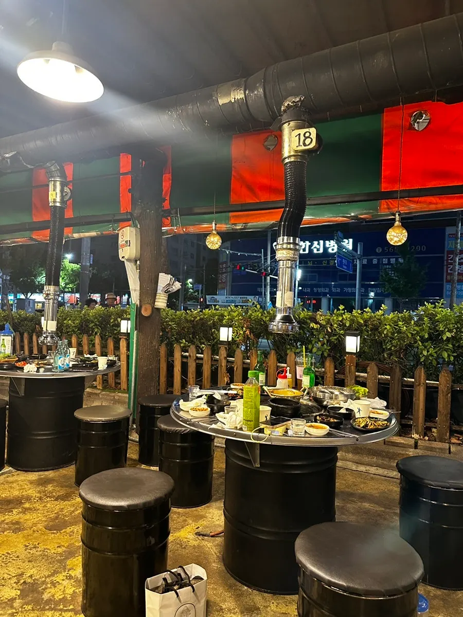 포장마차 야장 감성의 실내 풍경