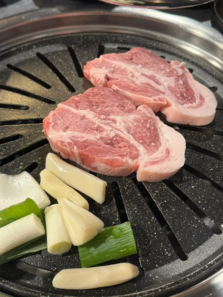 주문한 목살 2인분 상차림
