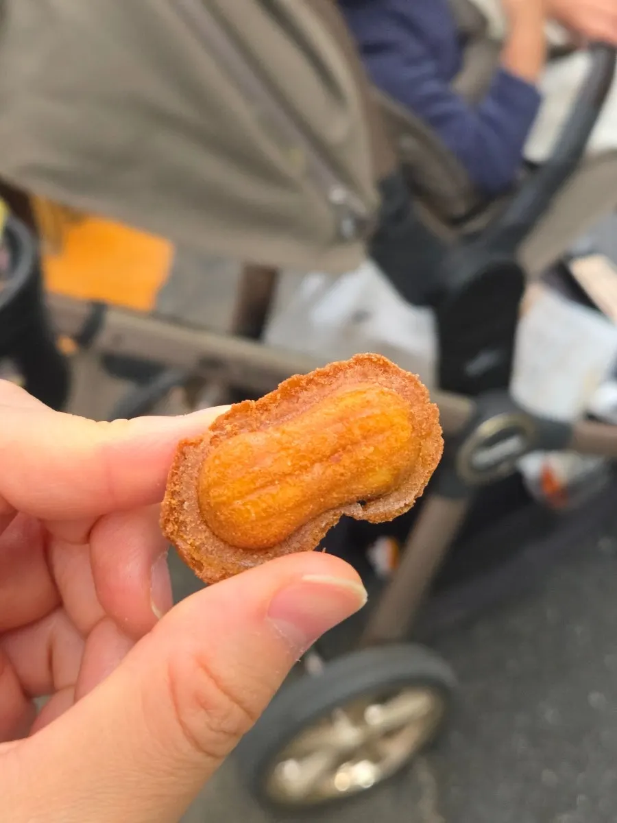땅콩이 박힌 땅콩빵 클로즈업