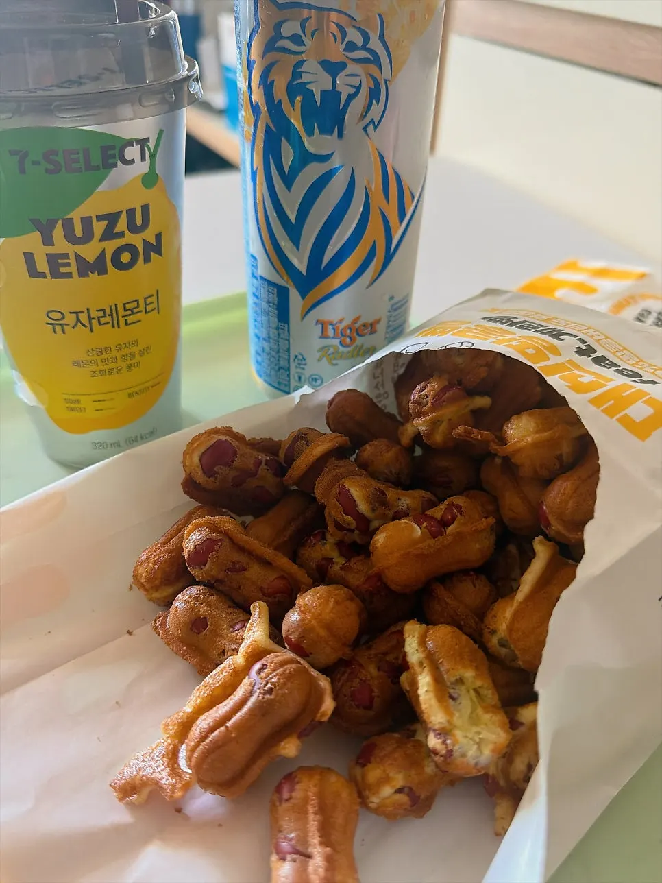 큼지막한 대신땅콩빵 클로즈업